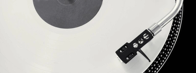 Aksesuarų svarba: kaip mažos detalės gali įtakoti vinilinių plokštelių skambesį ir ilgaamžiškumą